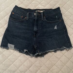Levi’s Women Shorts - Size 27/ Dark Wash